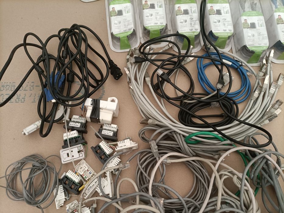 Zestaw kabli przewodów internetowych sieciowych RJ45 LAN