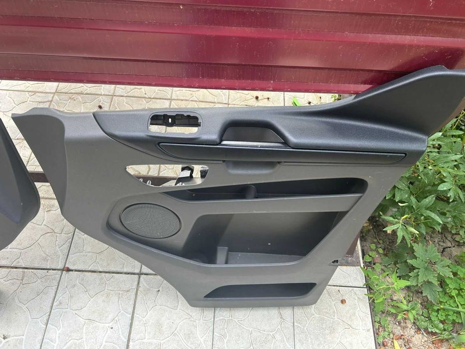 карти передніх дверей Ford Custom