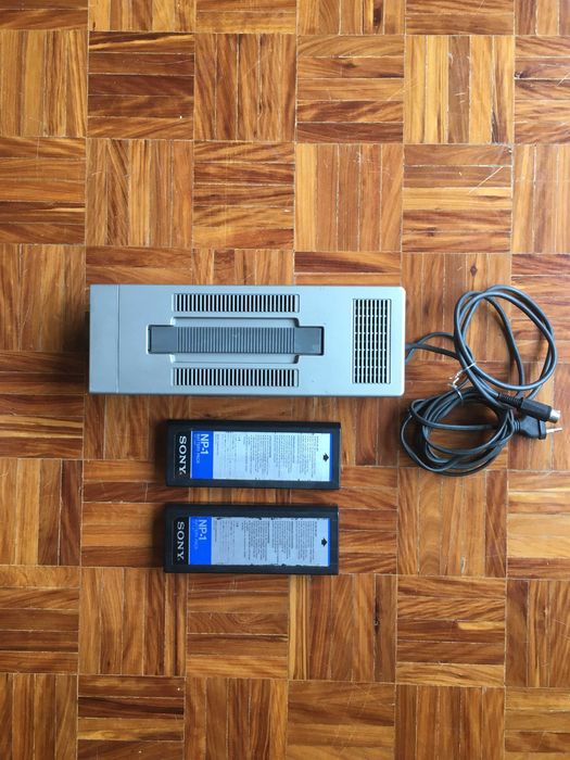 SONY — Máquina de Filmar + Full Extras — BETAMAX