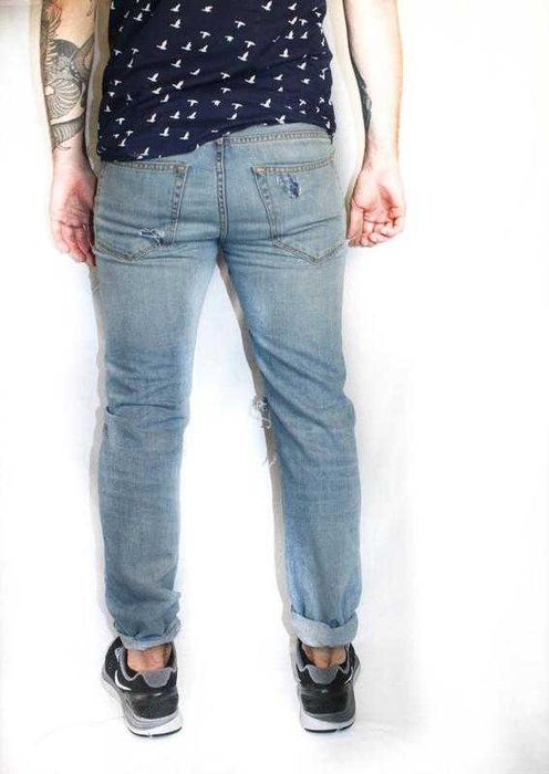 Стильні чоловічі звужені джинси з дірками new look з потертостями