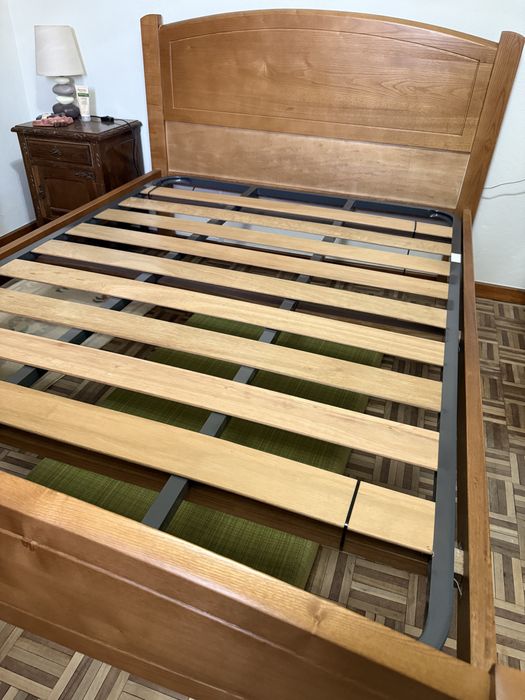 Cama e colchão 140x185