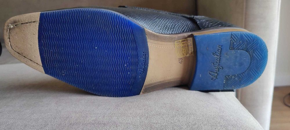 Sapatos Australian tam. 43 em excelente estado, como novos