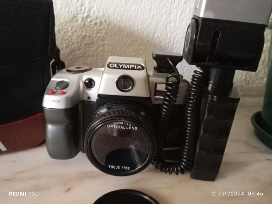 Vendo máquina fotográfica nova 90€