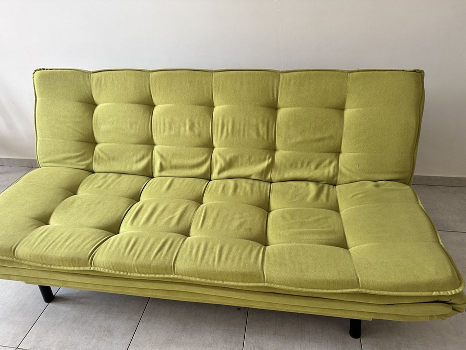 Срочно Продам диван  книжка