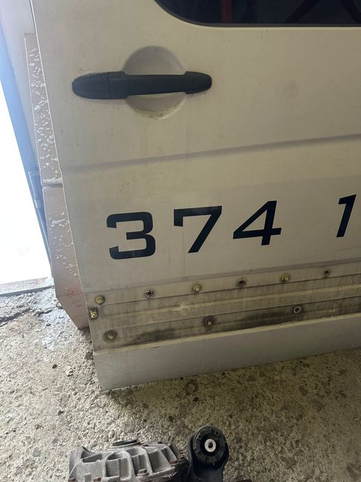 Боковая Двері Mercedes Sprinter W906