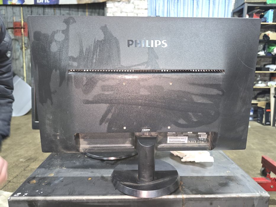 Монітор Philips 223V5L