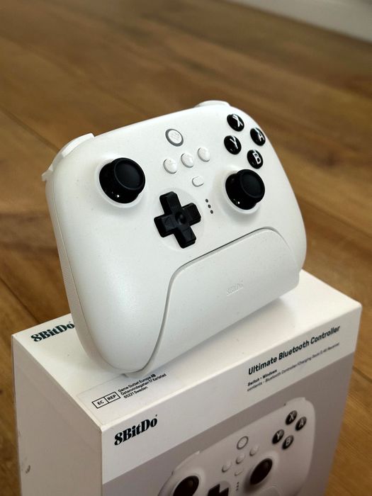 8BitDo Ultimate Bluetooth Switch 2 + stacja ładująca