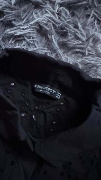 Брузка від Stradivarius