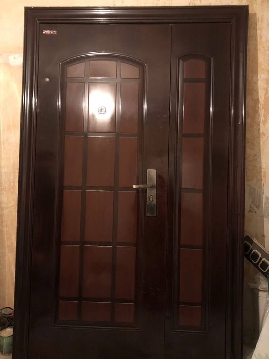 Вхідні двері металеві  1200×2050