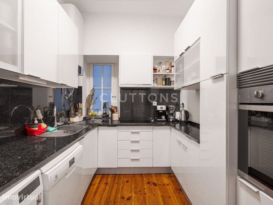 Venda Apartamento T3 , 112 m2 Renovado Varanda, Estefânia - Lisboa