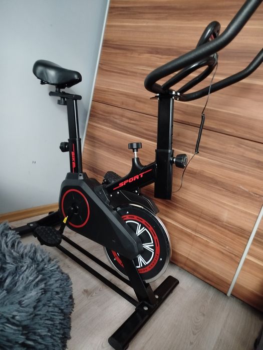 Rower dla kobiety stacjonarny, treningowy, spinningowy