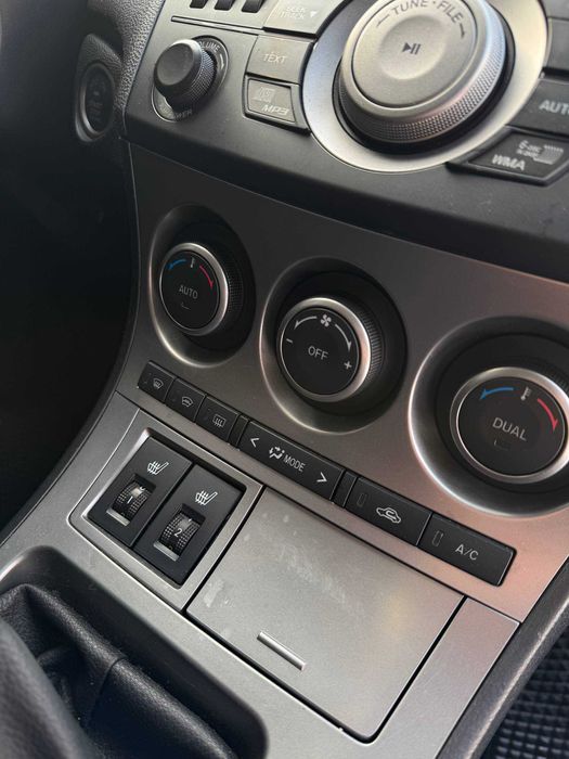 Mazda 3 2011р. 2.2 дизель можливий обмін [Перший внесок від 20%]