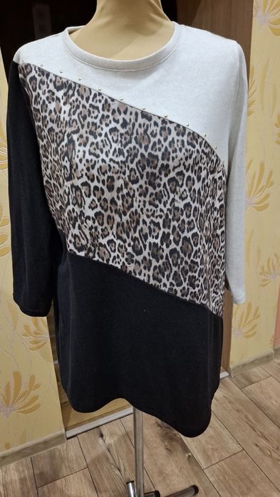 Bluzka damska sweterkowa.