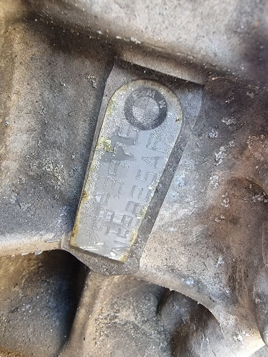 Розбирається Мотор БМВ 2.5 бензин N52B25 Двигатель Двигун BMW головка