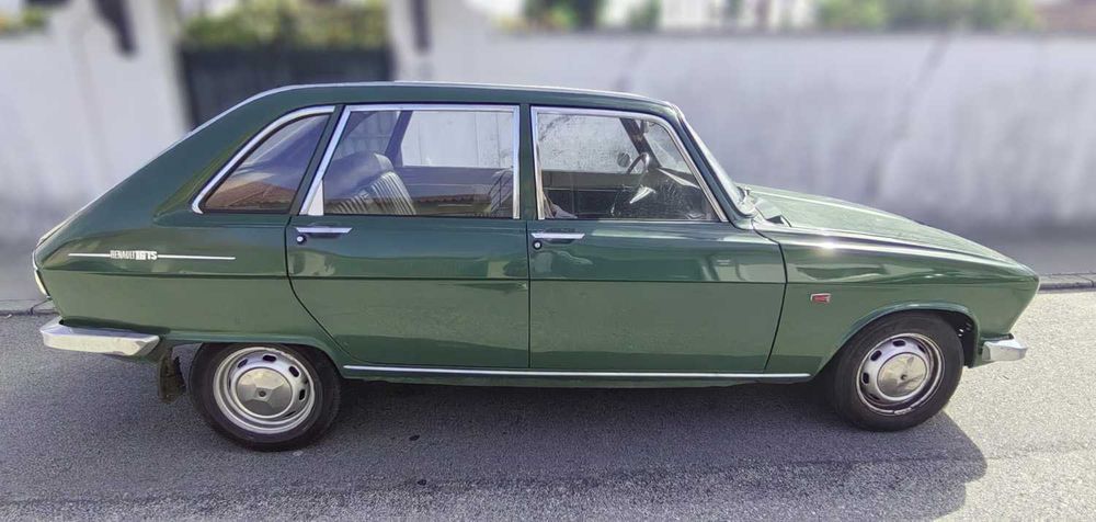Automóvel clássico Renault 16 TS