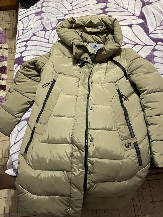 Зимова куртка розмір М