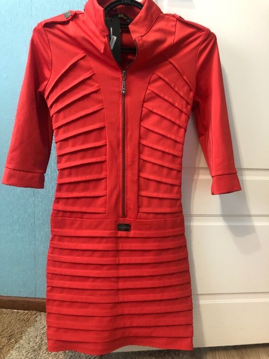 Продам новое платье