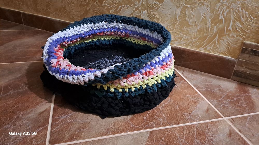 Будиночок, лежанка для котика, собачки ручна робота