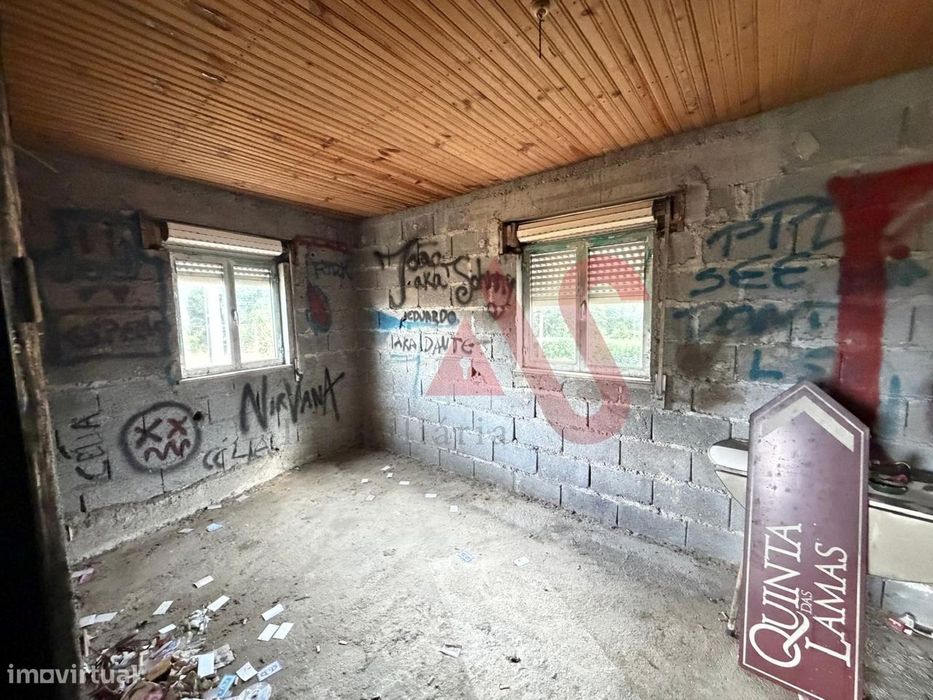 Moradia para Restauro com Terreno de 340 m² | Estorãos, Fafe