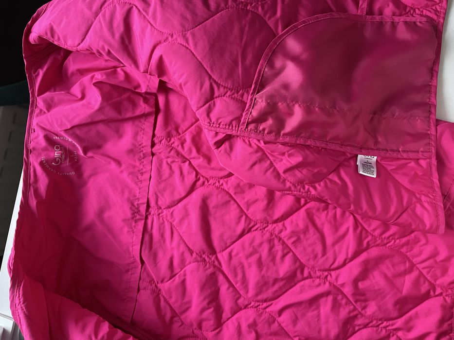 Легкая куртка яркая лайнер