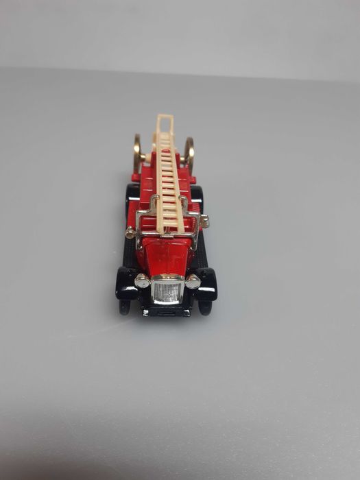 carro de bombeiro DAYS-GONE vintage