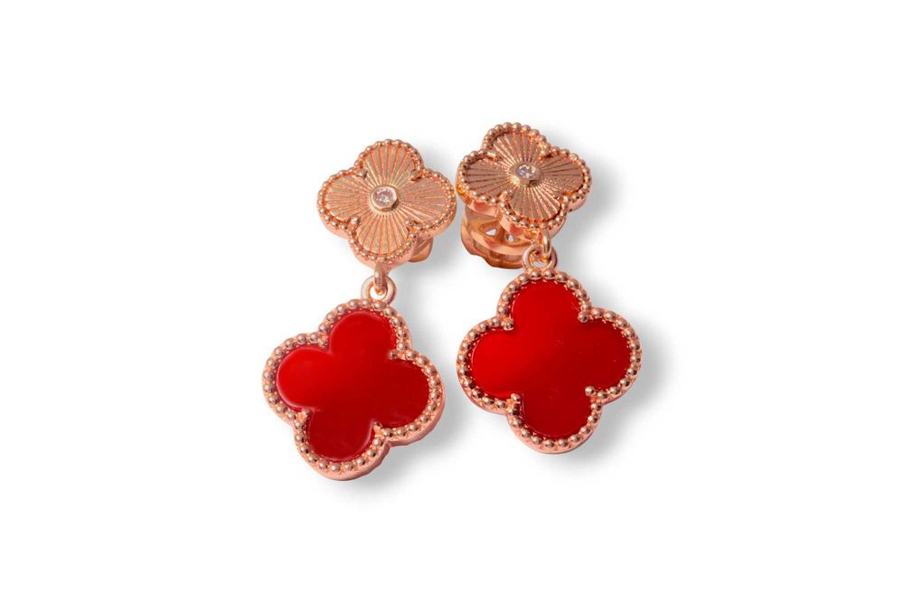 Серьги из красного золота с сердоликом