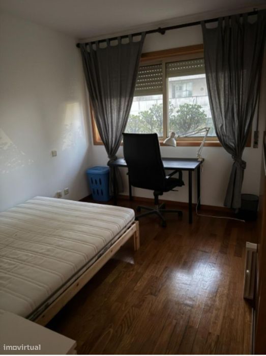 Apartamento com 3 quartos - localizado em Paranhos Porto