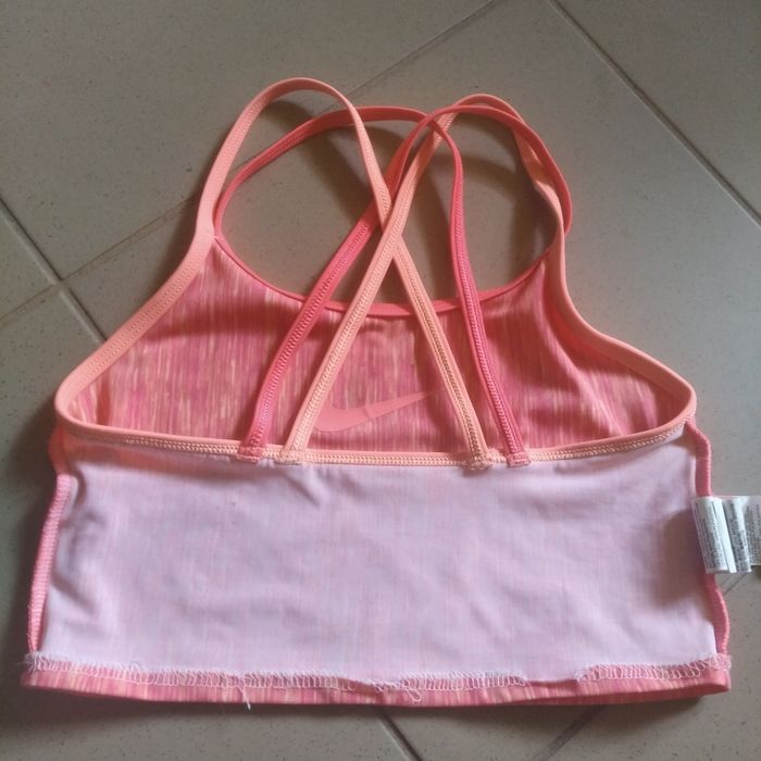 Top Nike kąpielowy na 128-134 cm