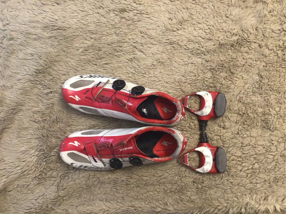 контактні шосейні кросівки Sworks 2013 року +контактні педалі Look