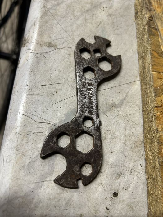 Przedwojenny klucz rowerowy Kamiński