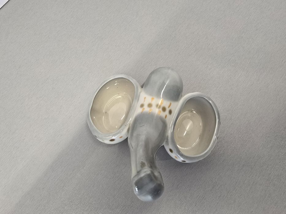 Porcelana Połonne przyprawnik osiołek.