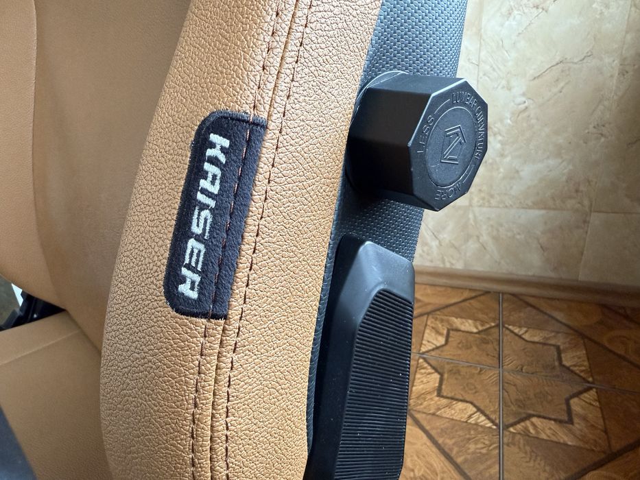 Геймерське крісло Anda Seat Kaiser 3 L (Bentley Brown)