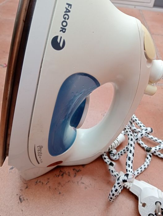 Żelazko elektryczne Fagor