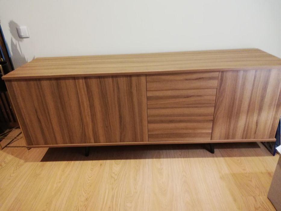 Aparador E móvel bar antarte para desocupar.