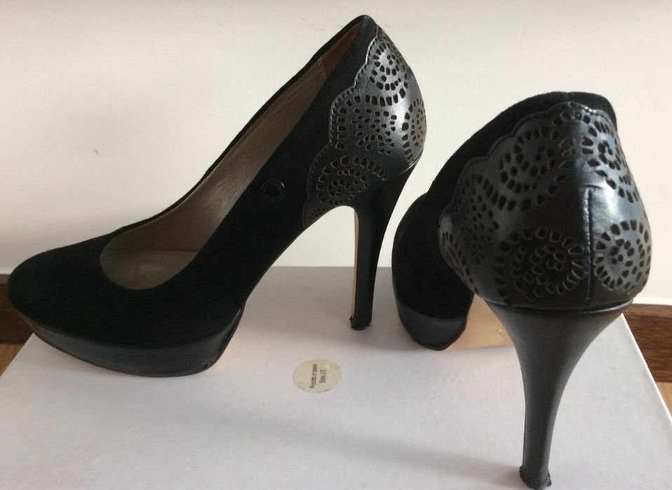 Sapatos Pretos Pele Salsa