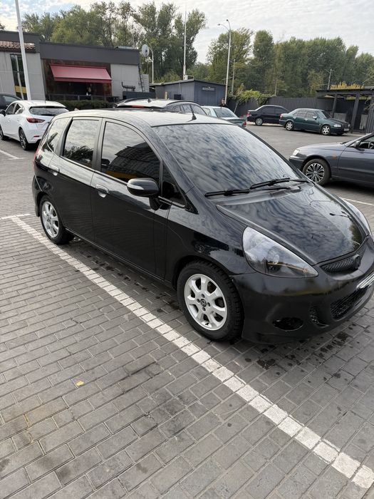 Honda Jazz 2006 возможен обмен на мото