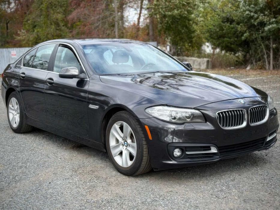 BMW 5 Series      2016
