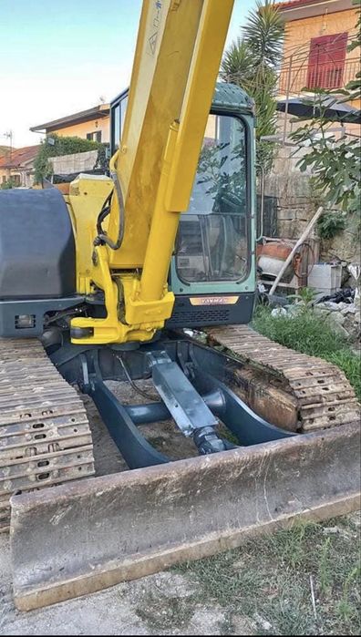 Mini giratoria yanmar 100