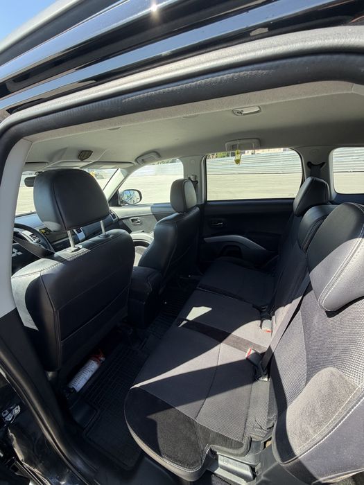 Mitsubishi outlander XL