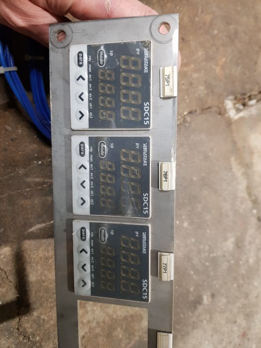 Sterownik termostat elektroniczny temperatury YAMATAKE  sdc15