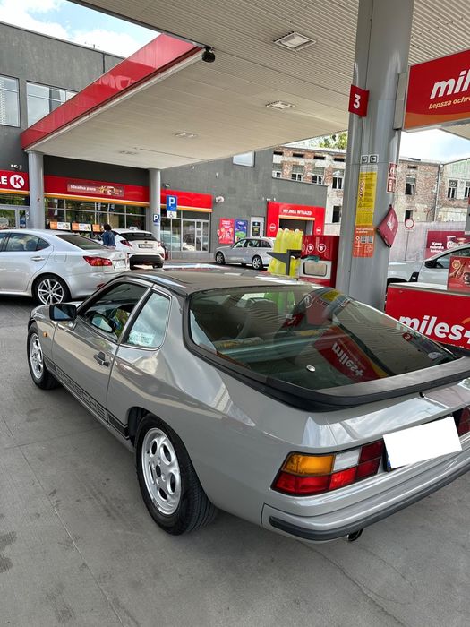 o様 924モデル概要 | ポルシェクラシック | ポルシェジャパン