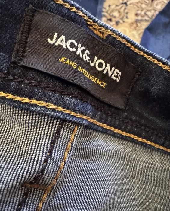 Штани джинсові Jack&Jones, розмір 30-31 (S)