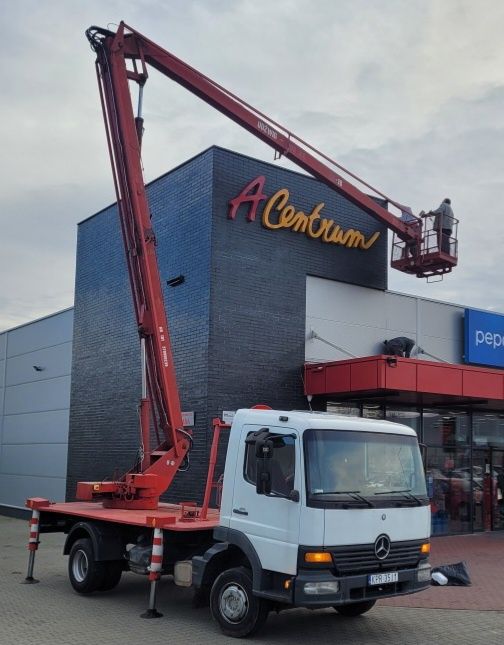 Zwyżka podnośnik koszowy usługi wynajem wycinka drzew