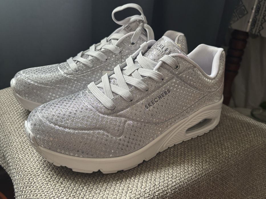 Кросівки жіночі Skechers Uno