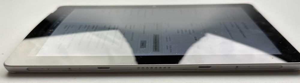 Microsoft Surface  Go 10 cali 8/128 uszkodzony bateria do wymiany