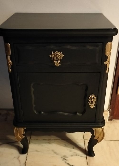 Mesa de cabeceira Barroco Luís xv (impecável) (ver desconto no texto)