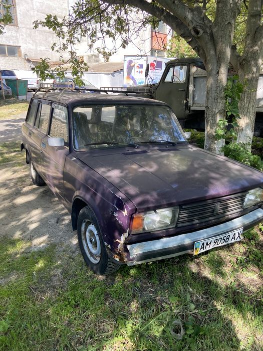 Автомобіль ВАЗ 21043