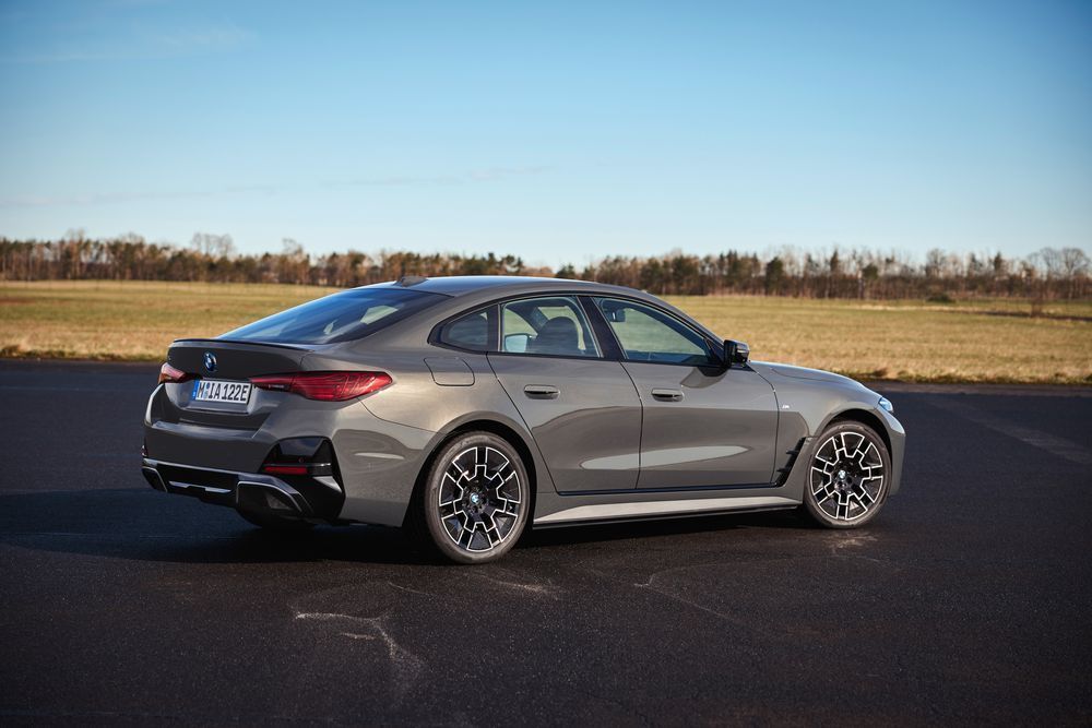 BMW i4 eDrive35