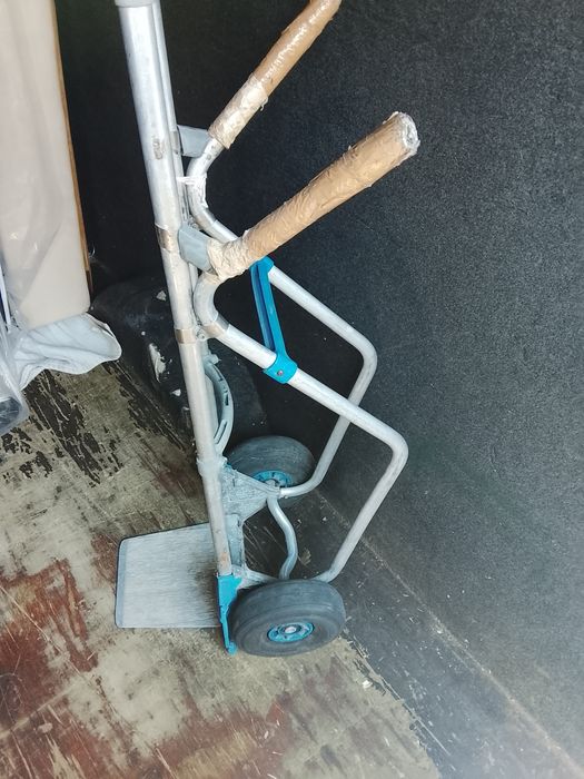 Carinho transporte armazém