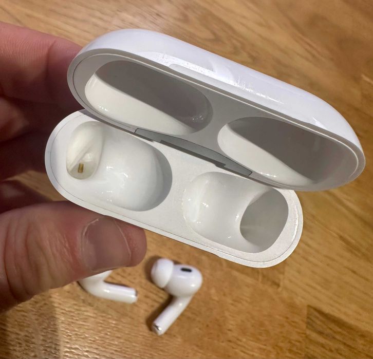 Słuchawki Apple AirPods Pro 2 + 3 etui + zapasowe gumki